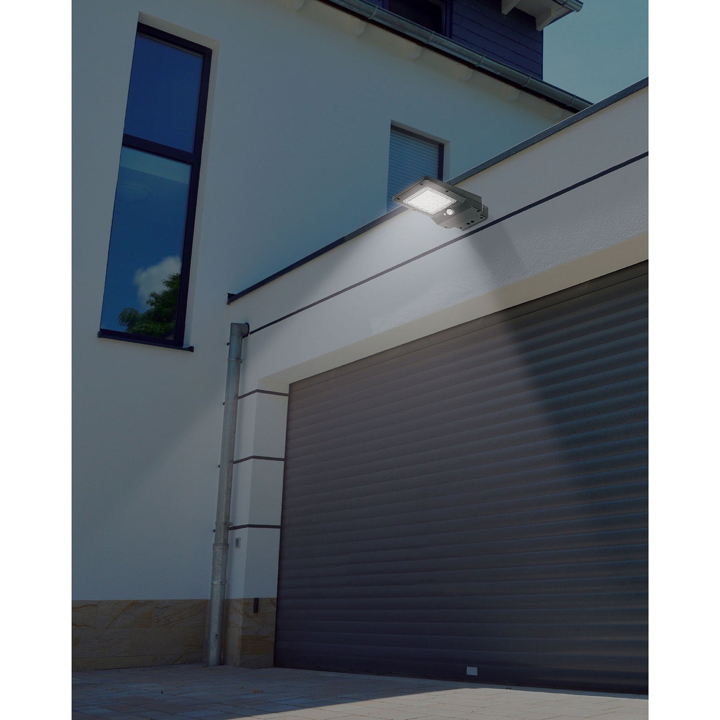 LUMINARIO SUBURBANO DE LED 4 W CON PANEL SOLAR, VOLTECK 46956 P