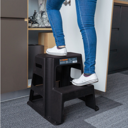 TABURETE DE 2 ESCALONES TRUPER 10499 *