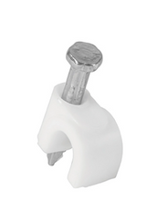 Cargar imagen en el visor de la galería, GRAPA P/CABLE REDONDO, 6MM, BLANCA BOLSA 20 PIEZAS 48272 P
