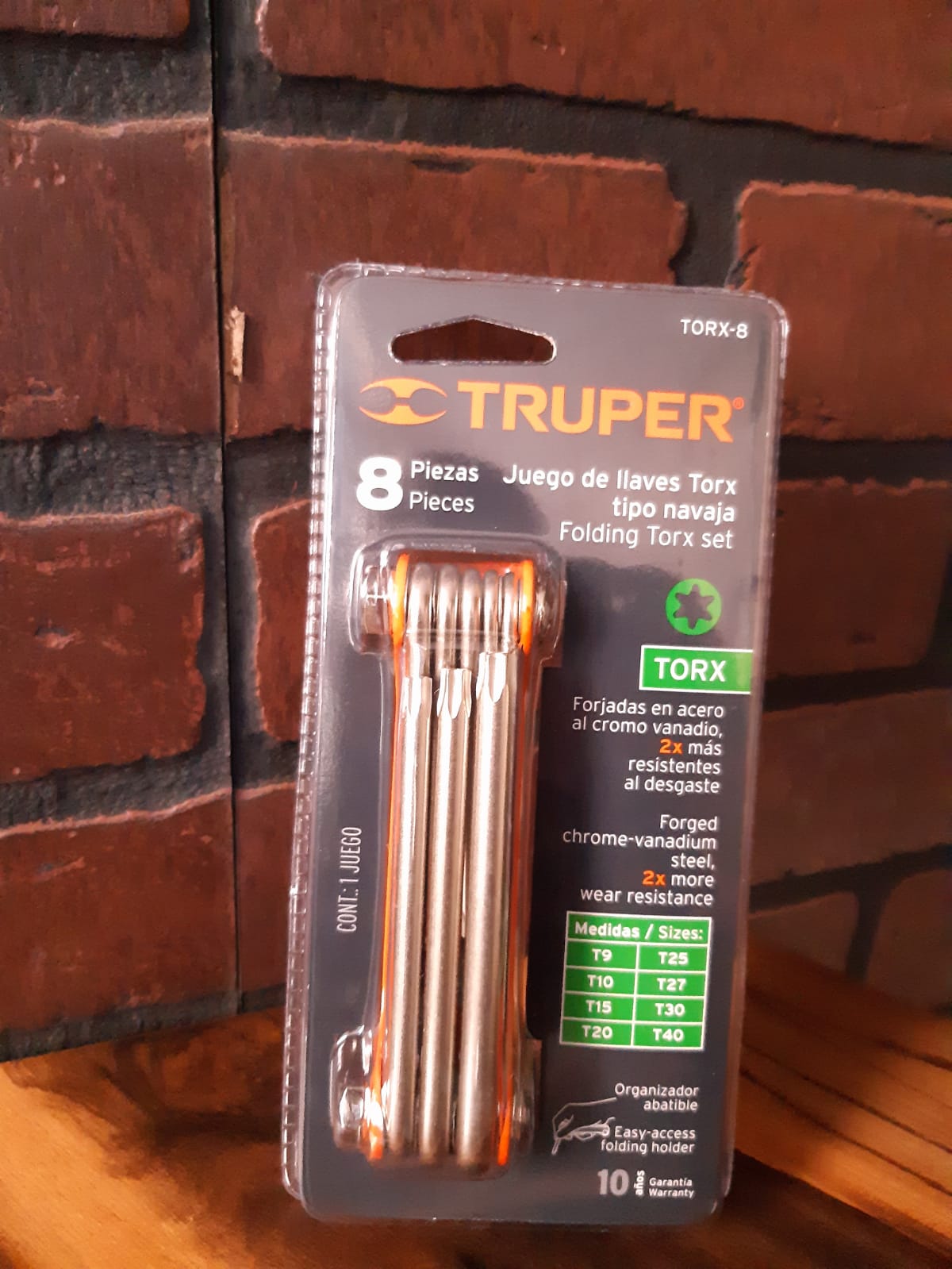 JUEGO DE LLAVES TORX, 8 PIEZAS, TIPO NAVAJA, CUERPO LÁMINA 15569 *